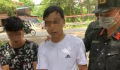 Chưa kịp phi tang ma túy, đã bị cảnh sát chặn giữ