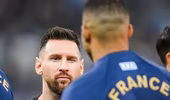 Messi nháy mắt đầy tự tin với Mbappe trước chung kết