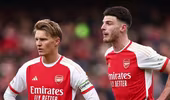 Arsenal 'toang' tuyến giữa ở trận derby London