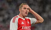 'Máy ghi bàn' hot nhất châu Âu ra mắt nhạt nhòa ở Arsenal