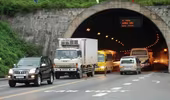 Phí qua trạm BOT hầm Hải Vân tăng mạnh, cao nhất 280.000 đồng/lượt xe