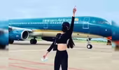 Xác minh video nữ hành khách “tung tăng” chụp ảnh gần máy bay đang lăn về sân đỗ