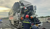 Xe tải va chạm trên cao tốc Phan Thiết- Dầu Giây, phụ lái mắc kẹt trong cabin