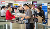 Dự kiến sân bay Nội Bài và Tân Sơn Nhất đón hơn 219.000 khách ngày hôm nay