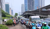 Hà Nội ngày đầu nghỉ lễ 2/9: Khách qua bến xe thưa thớt, đường phố đông nghẹt