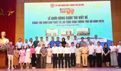 Khởi động chương trình truyền thông "Vì an toàn giao thông Thủ đô" năm 2025