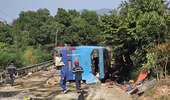 Xe khách giường nằm mất lái lao vào taluy làm 3 người chết, nguyên nhân ban đầu do hỏng phanh