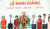 Chủ tịch Hà Nội đánh trống khai giảng tại trường THPT Chuyên Hà Nội - Amsterdam