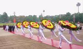 Lãnh đạo Đảng, Nhà nước và thành phố Hà Nội vào Lăng viếng Chủ tịch Hồ Chí Minh