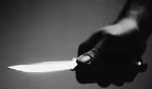 Mâu thuẫn nuôi con, chồng dùng dao đâm chết vợ