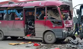 Xe khách phát nổ đâm xe tải, nhiều người chết và bị thương