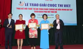 Trao giải Cuộc thi viết phụ nữ với ATGT và văn minh đô thị