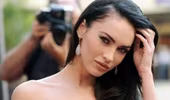 Megan Fox khoe "đường cong" trên bãi biển