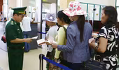 Lực lượng biên phòng chỉ cấp thị thực rời cho công dân Trung Quốc dùng hộ chiếu in chìm “đường lưỡi bò” 