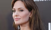Angelina Jolie “phụ nữ hơn bao giờ hết”