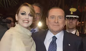 Ông Berlusconi bí mật cưới vợ
