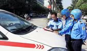 Cuối năm, taxi càng hỗn loạn