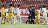 Trọng tài V-League mắc sai sót nghiêm trọng