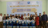 Sữa Cô gái Hà Lan mang dinh dưỡng yêu thương, nâng bước đến trường cho học sinh vùng lũ Quảng Trị