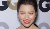 Jessica Biel ghét Anne Hathaway vì bị cướp vai