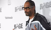 Snoop Dogg bị bắt vì tàng trữ chất gây nghiện
