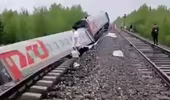 Đoàn tàu hỏa chở 215 người bị trật khỏi đường ray ở Nga