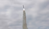 Triều Tiên thử tên lửa ngay trước khi Tổng thống Mỹ Donald Trump đến Hàn Quốc