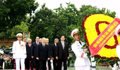 Lãnh đạo Đảng, Nhà nước tưởng niệm các anh hùng liệt sỹ