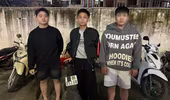 Mua xe không rõ nguồn gốc, ba thanh niên "bỏ của chạy lấy người" khi bị Tổ 141 kiểm tra