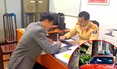 Nhiều tài xế bị xử phạt vì người dân phản ánh vi phạm qua đường dây nóng và tin nhắn