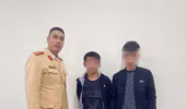 Góp tiền mua ma tuý sử dụng, hai nam thanh niên bị Cảnh sát giao thông bắt giữ