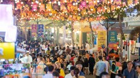 Du khách đổ bộ Nam đảo Phú Quốc: Khách sạn ‘cháy’ phòng, show diễn kín chỗ