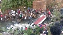 Ethiopia: Xe tải lao xuống sông, ít nhất 71 người tử vong thương tâm