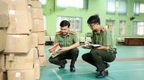 Khám xét, thu giữ hàng trăm nghìn cuốn sách giáo khoa giả
