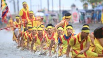 Về Tây Tựu dự hội “thủy chiến” làng Đăm