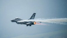 Tranh cãi kịch liệt về việc tiêm kích F-16 Ukraine bị S-400 hay Su-57 bắn hạ