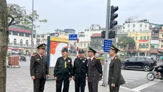 Ra mắt lực lượng chuyên nghiệp đảm bảo an ninh trật tự khu vực hồ Hoàn Kiếm