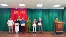 Tuyên dương điển hình tiên tiến và trao giải cuộc thi tìm hiểu pháp luật về phòng cháy, chữa cháy