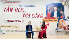 Nghe nghệ sĩ Nguyễn Hoàng Tùng truyền cảm hứng về tình yêu văn học cho các em học sinh