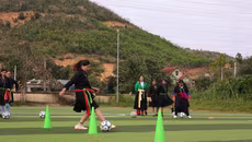 Giải bóng đá nữ dân tộc thiểu số Cup VTV5: Khi phụ nữ vùng cao bước ra sân cỏ trong sắc phục dân tộc