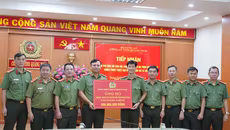 Nghĩa tình Công an Thủ đô với khúc ruột miền Trung 