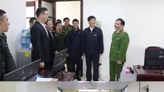 Đoàn Bộ Công an Trung Quốc tham quan, trao đổi kinh nghiệm tại Công an phường Từ Liêm