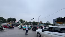 Bến xe Giáp Bát miễn phí cho tất cả phương tiện vào đưa đón hành khách