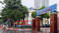 Hà Nội đặt mục tiêu 100% cổng trường học an toàn giao thông