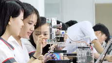Hà Nội thu hút, trọng dụng người tài làm việc tại các tổ chức chính trị - xã hội