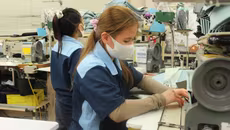 Nhật Bản xem xét biện pháp với người nước ngoài không đóng bảo hiểm y tế