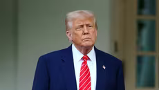 Tỷ lệ ủng hộ Tổng thống Mỹ Donald Trump tiếp tục giảm