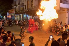 Rộn ràng Tết Trung thu sớm trên quê hương "Hai đứa trẻ"