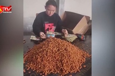 Thủ đoạn "hô biến" thực phẩm trôi nổi thành hàng nhập ngoại