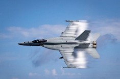 Lần đầu tiên chiến đấu cơ F/A-18 Tây Ban Nha được triển khai tới Iceland